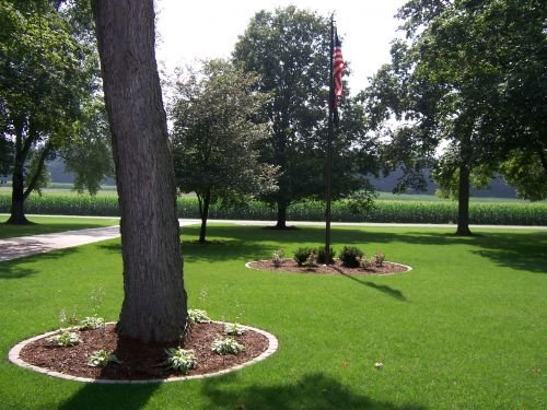 Lawn and Landscape Maintenance in Bloomington IL