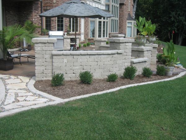 landscape retaining walls in bloomington il