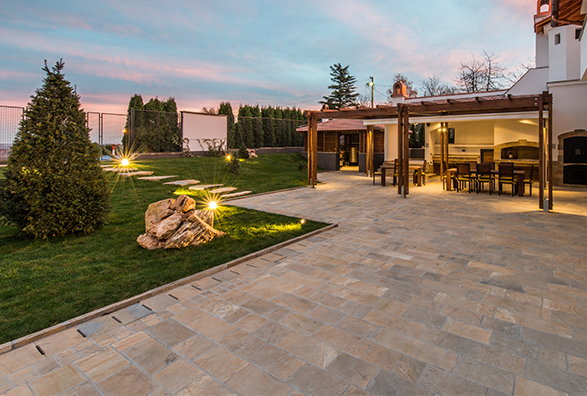 Bloomington's Landscaping & Lawncare Company